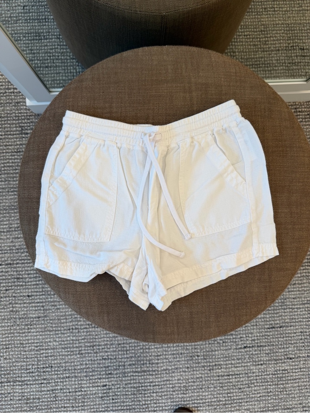 Splendid White Drawstring Pocket Athletic Shorts